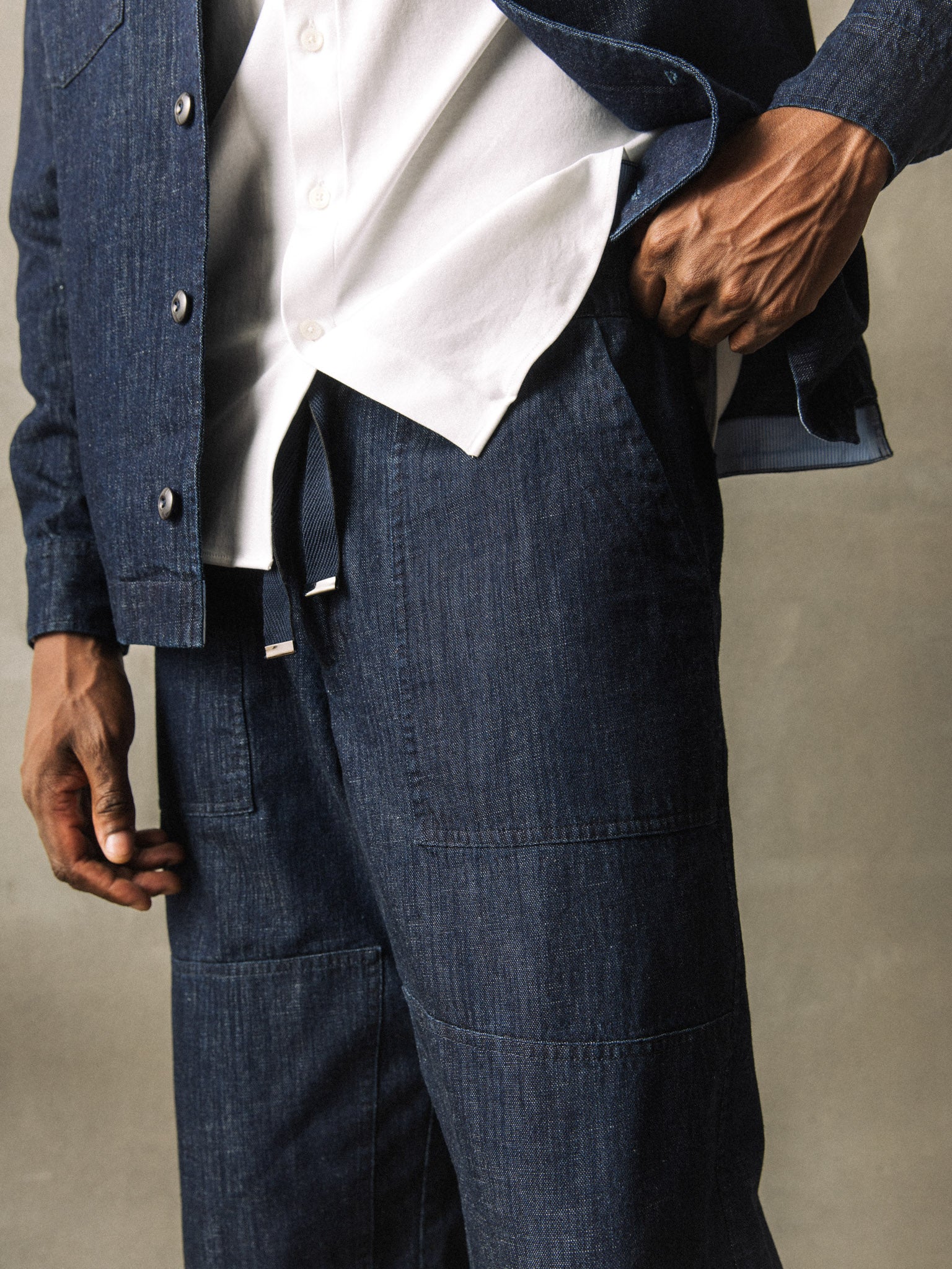 Modelshot / Indigo Blue / Detail